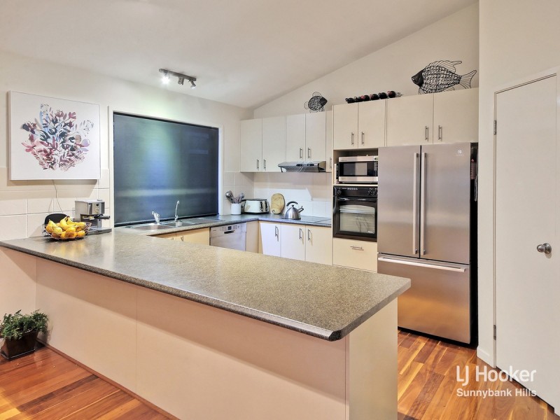 97 Hibiscus Close, Wishart QLD 4122