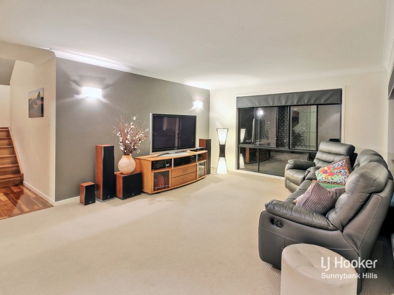 97 Hibiscus Close, Wishart QLD 4122