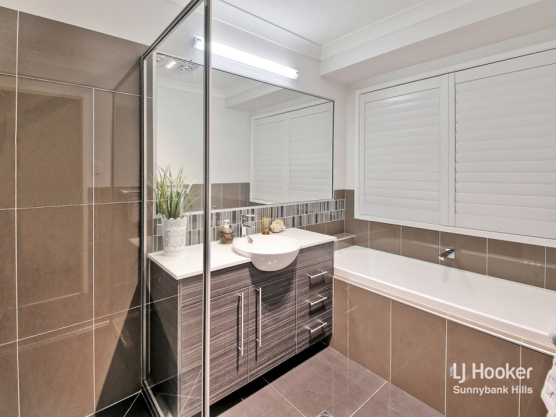 97 Hibiscus Close, Wishart QLD 4122