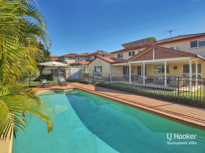 27 Calliandra Place, Calamvale QLD 4116