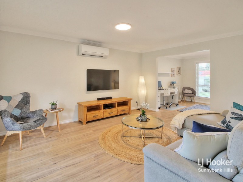 27 Calliandra Place, Calamvale QLD 4116