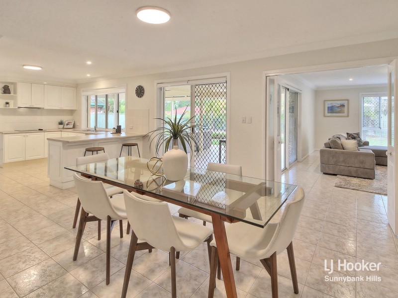 27 Calliandra Place, Calamvale QLD 4116