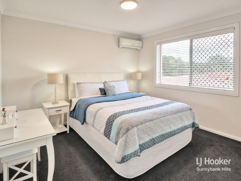 27 Calliandra Place, Calamvale QLD 4116