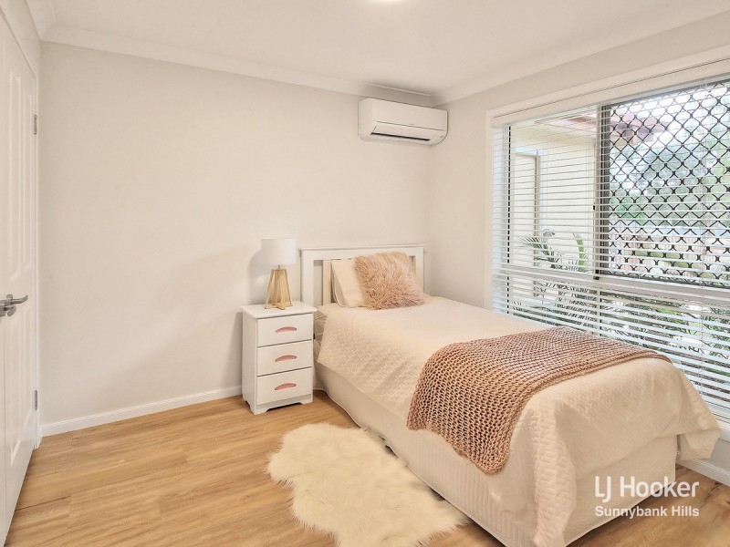 27 Calliandra Place, Calamvale QLD 4116