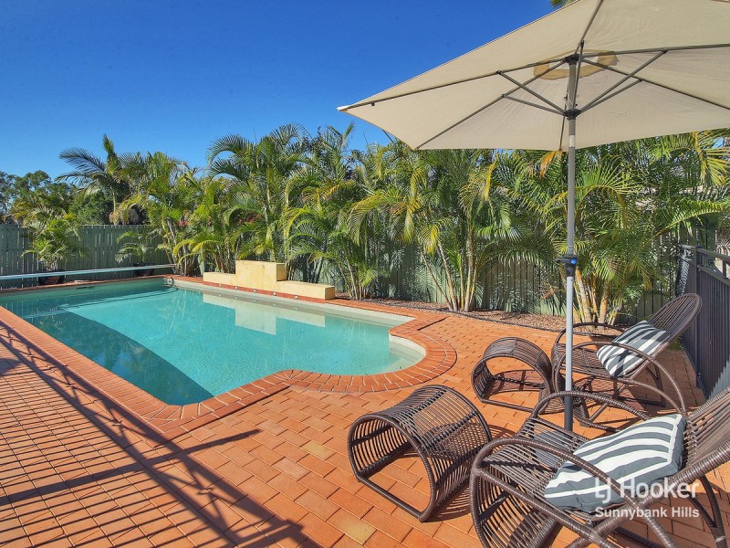 27 Calliandra Place, Calamvale QLD 4116