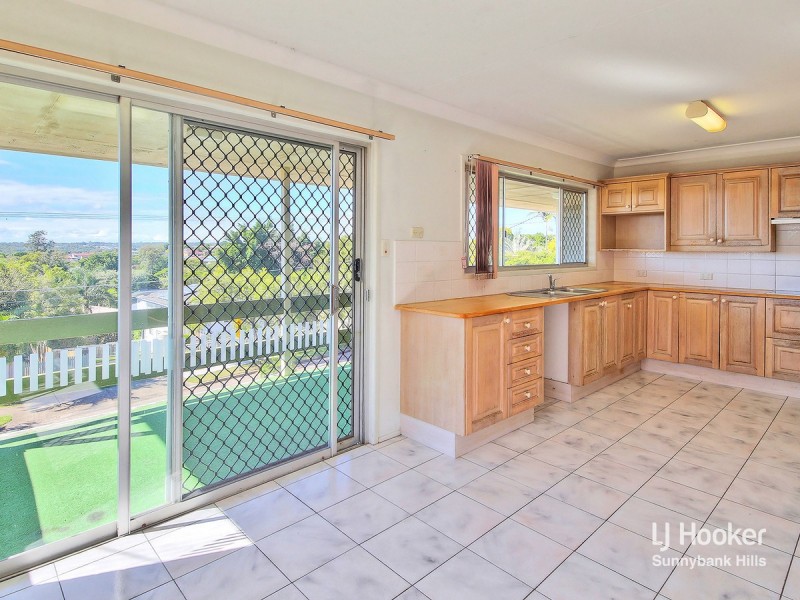 68 Mingera Street, Mansfield QLD 4122