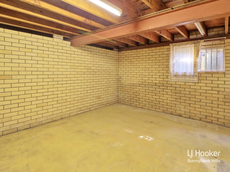 68 Mingera Street, Mansfield QLD 4122