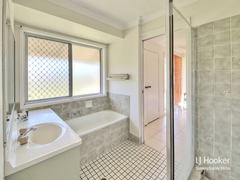 18 Halfmoon Street, Browns Plains QLD 4118