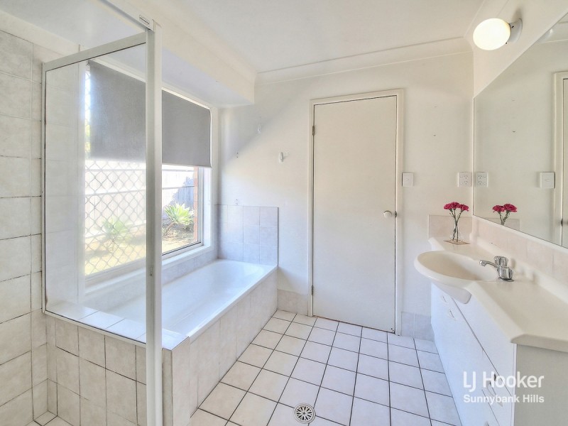 2 Silky Oak Court, Calamvale QLD 4116