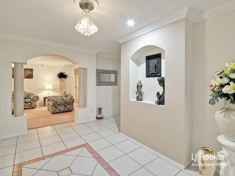 15 Curzon Place, Sunnybank Hills QLD 4109