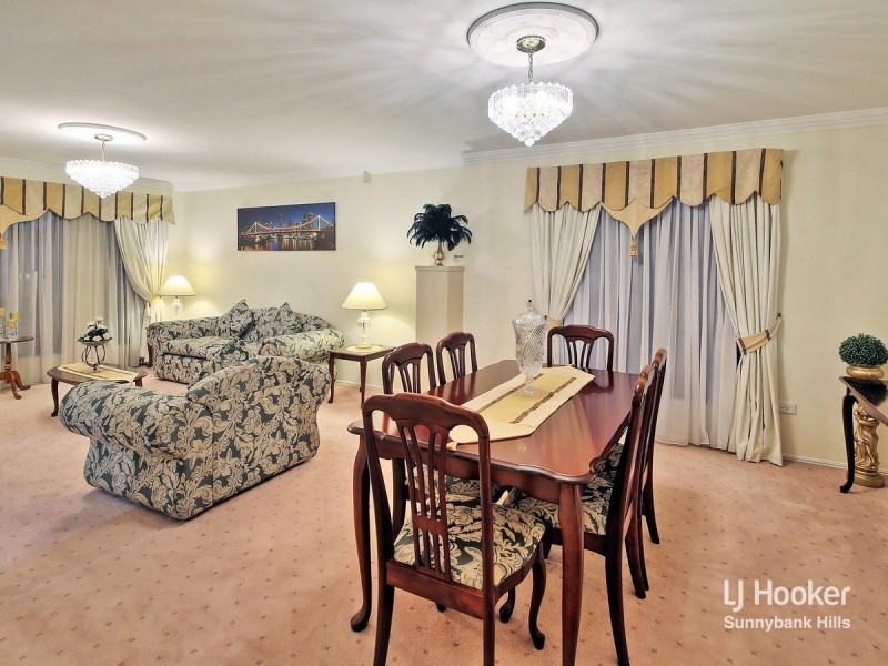 15 Curzon Place, Sunnybank Hills QLD 4109