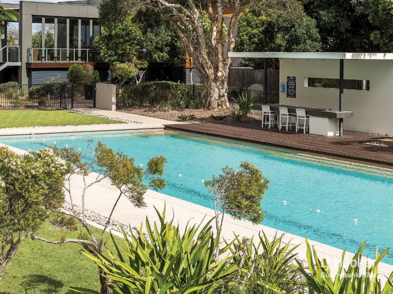 1 Salacia Drive, Paradise Point QLD 4216