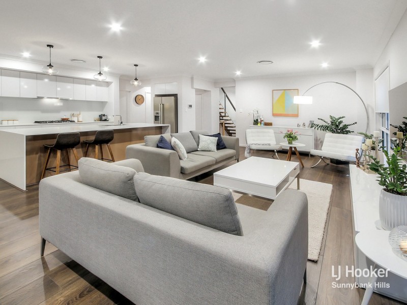 31 Peachtree Place, Stretton QLD 4116