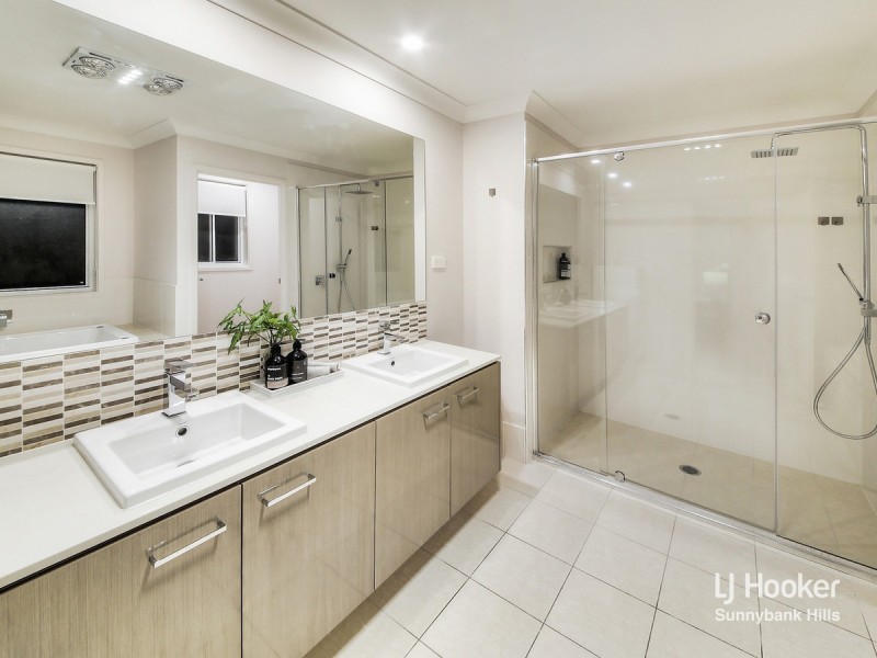 31 Peachtree Place, Stretton QLD 4116