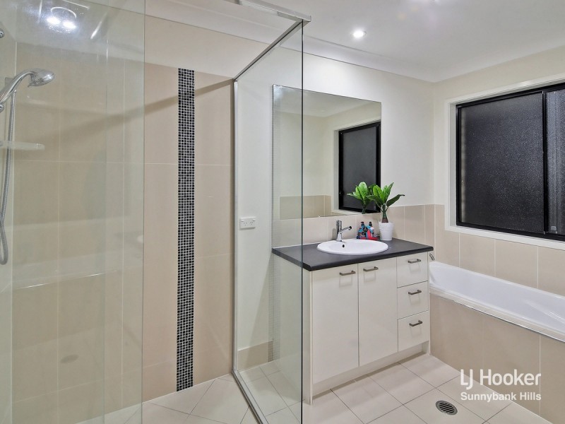 84 Holmead Road, Eight Mile Plains QLD 4113