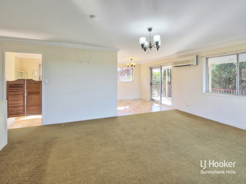 141 Granadilla Street, Macgregor QLD 4109