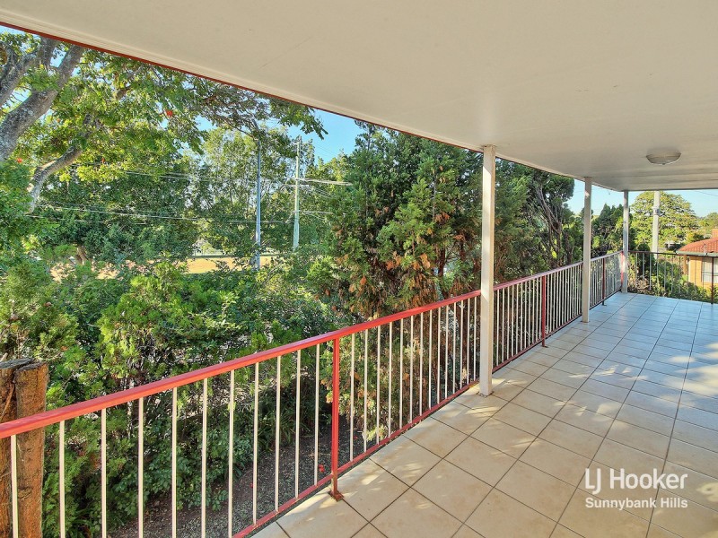 141 Granadilla Street, Macgregor QLD 4109