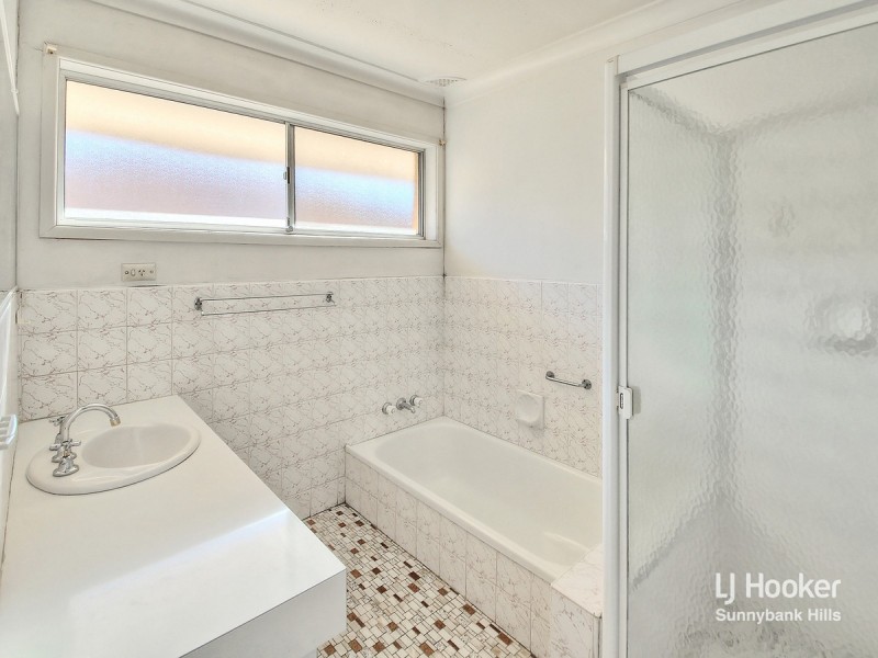 141 Granadilla Street, Macgregor QLD 4109