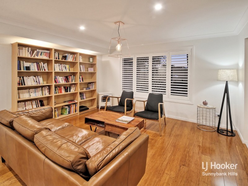 2 Portmarnock Way, Carindale QLD 4152