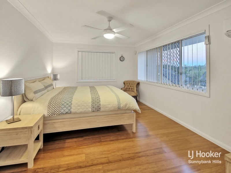 2 Portmarnock Way, Carindale QLD 4152