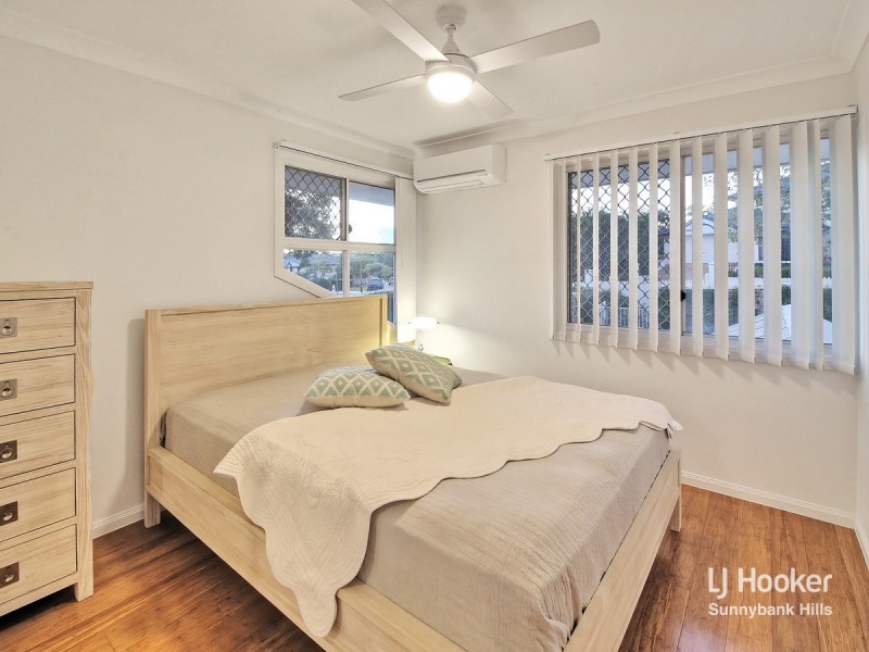 2 Portmarnock Way, Carindale QLD 4152