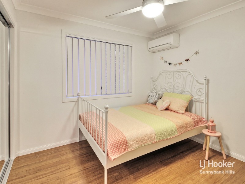 2 Portmarnock Way, Carindale QLD 4152