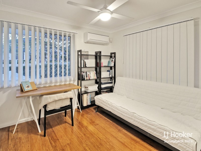 2 Portmarnock Way, Carindale QLD 4152