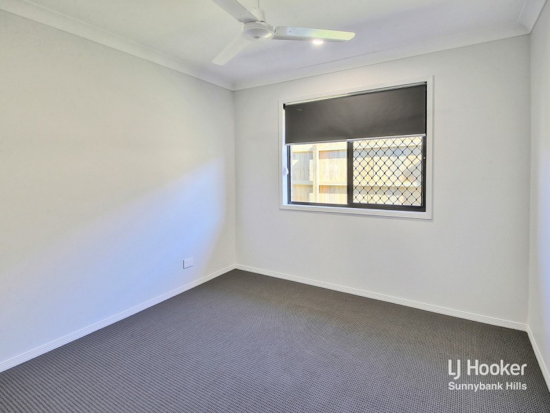 8 Fiveways Circuit, Park Ridge QLD 4125