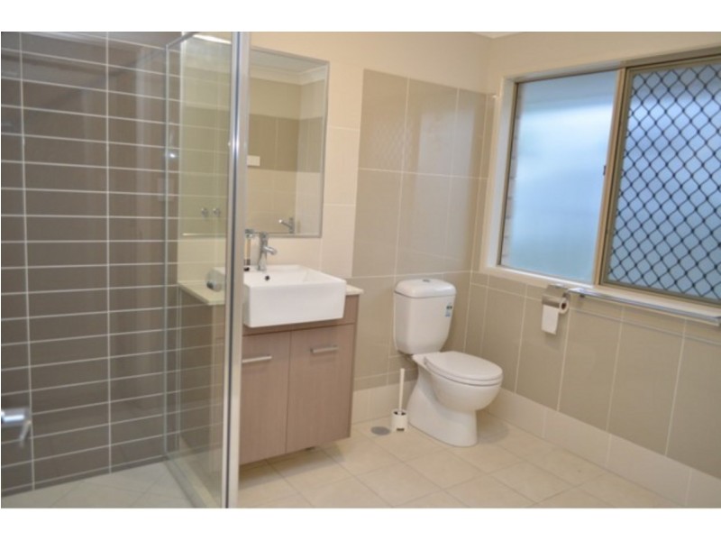 37a Estoril Street, Robertson QLD 4109