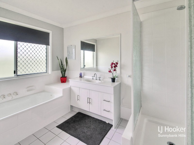 46 Owens Crescent, Regents Park QLD 4118