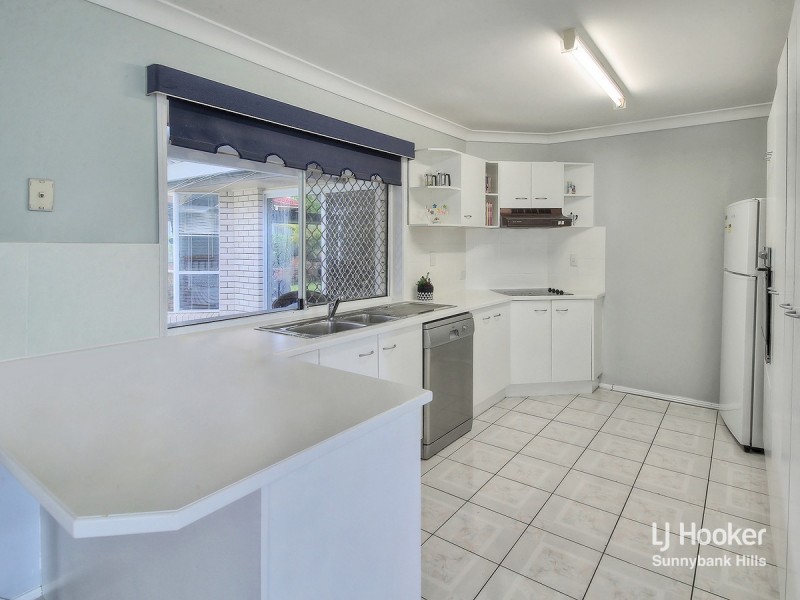 46 Owens Crescent, Regents Park QLD 4118