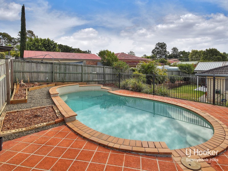 46 Owens Crescent, Regents Park QLD 4118