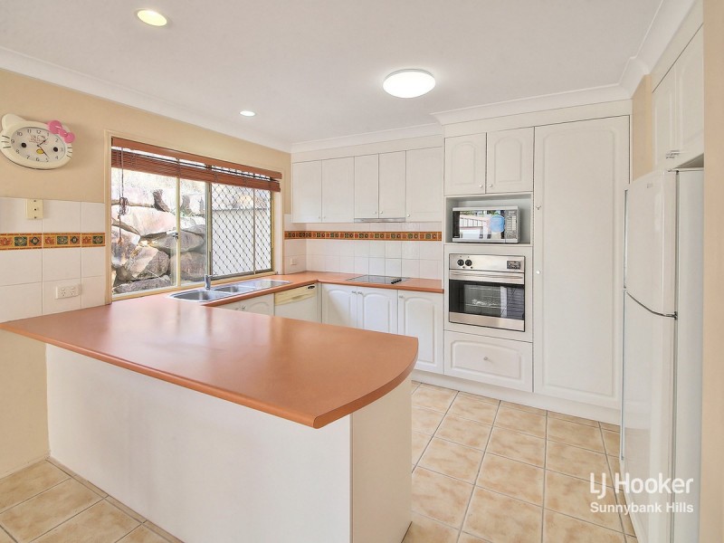 14 Regal Place, Eight Mile Plains QLD 4113