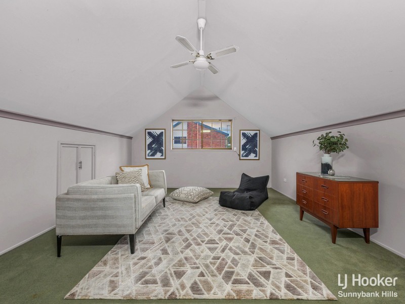 16 Sandringham Street, Mansfield QLD 4122