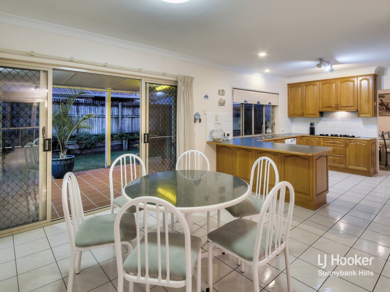 16 Gulubia Place, Calamvale QLD 4116