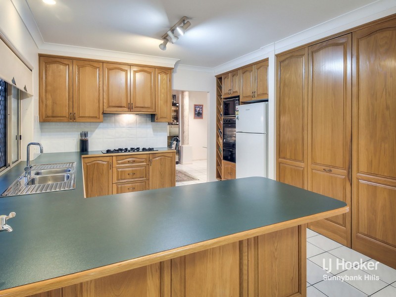 16 Gulubia Place, Calamvale QLD 4116