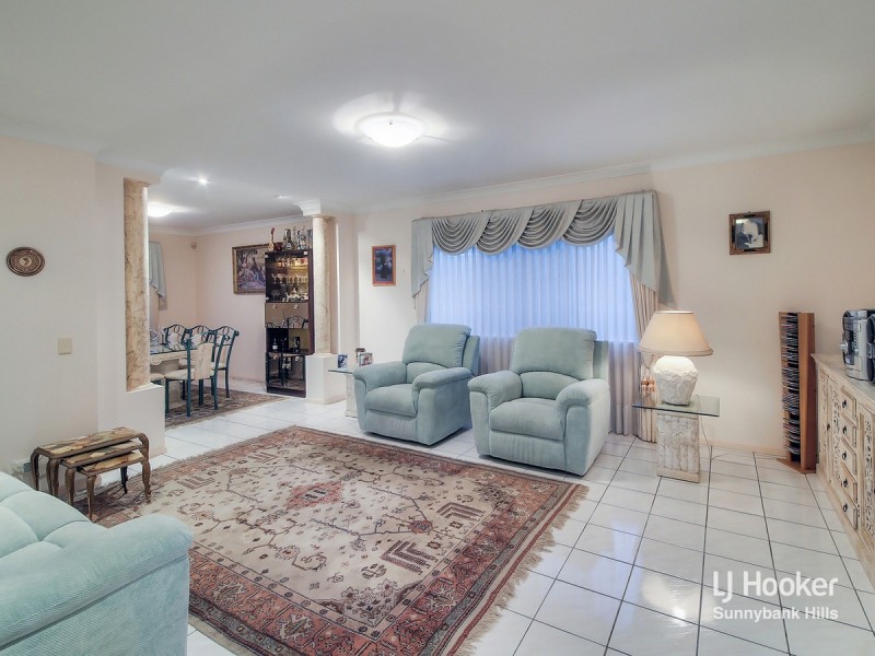 16 Gulubia Place, Calamvale QLD 4116