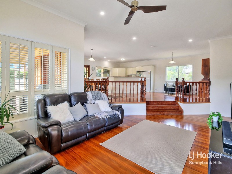 18 Franquin Crescent, Kuraby QLD 4112