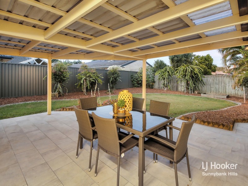 23 Golden Avenue, Calamvale QLD 4116