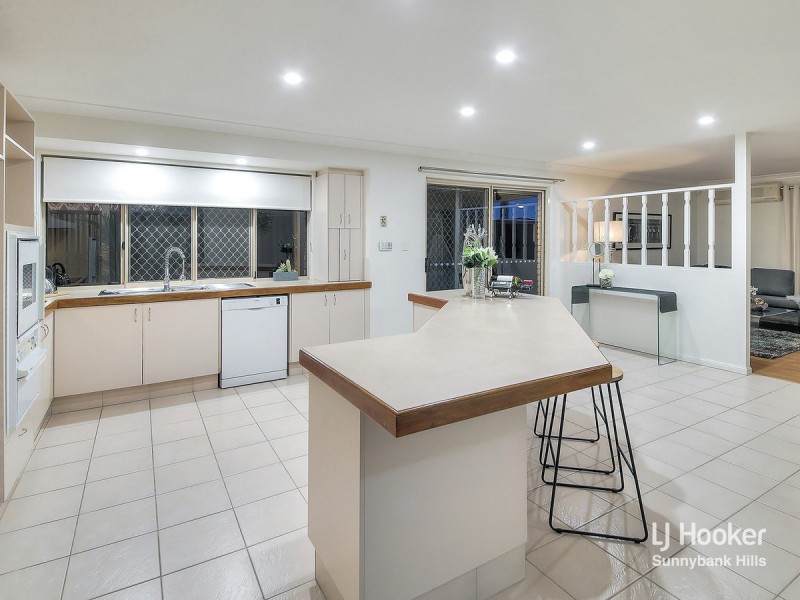 23 Golden Avenue, Calamvale QLD 4116