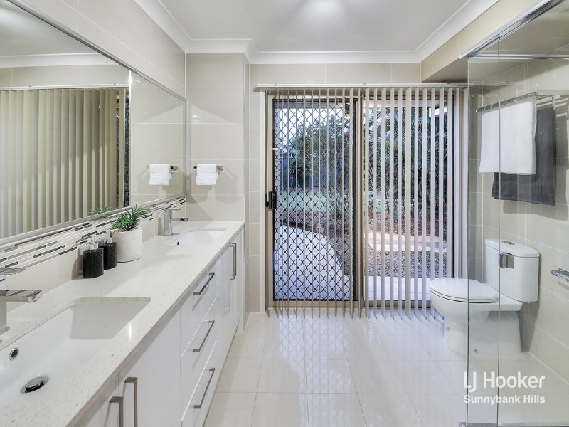 23 Golden Avenue, Calamvale QLD 4116