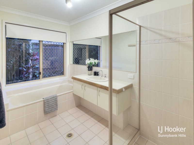 23 Golden Avenue, Calamvale QLD 4116