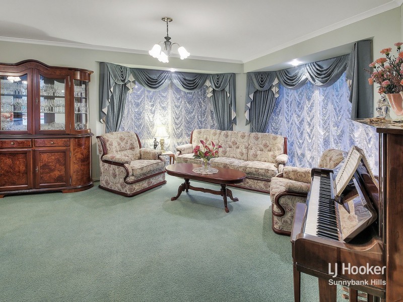 34 Sunflower Crescent, Calamvale QLD 4116
