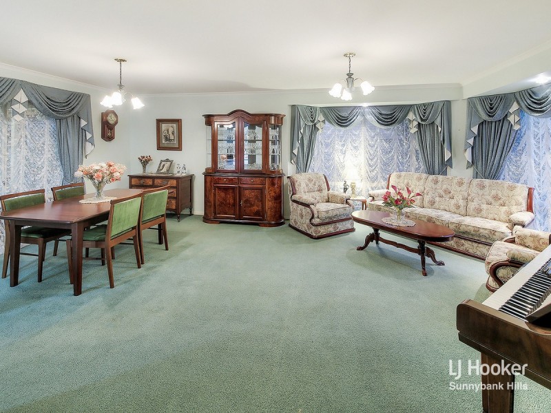 34 Sunflower Crescent, Calamvale QLD 4116