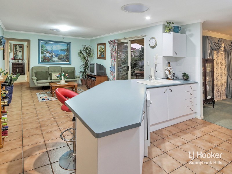34 Sunflower Crescent, Calamvale QLD 4116