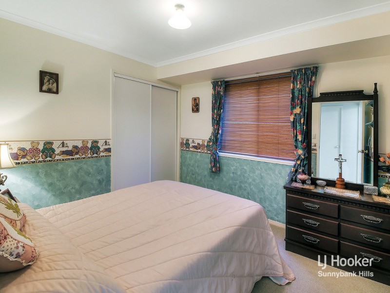 34 Sunflower Crescent, Calamvale QLD 4116