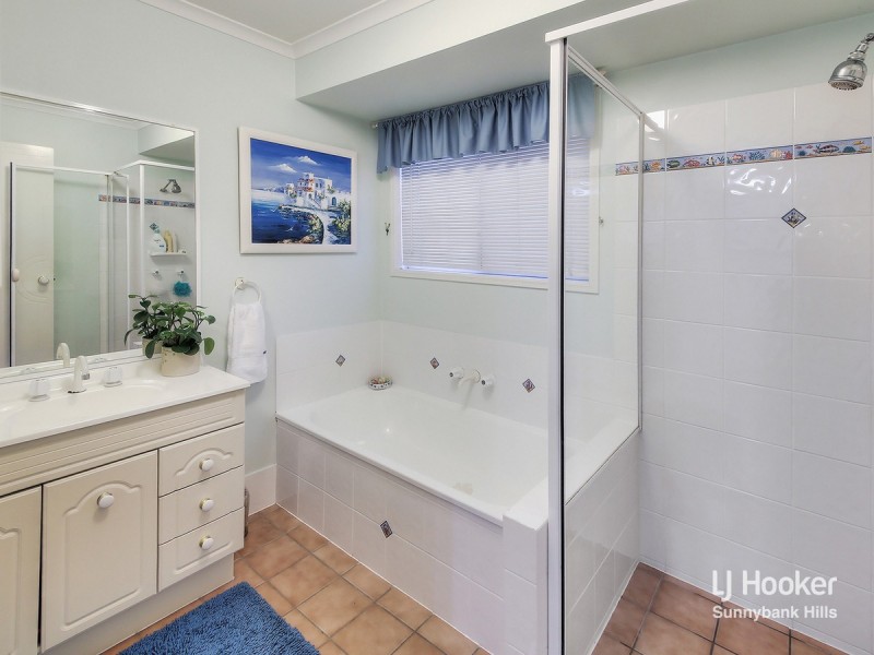 34 Sunflower Crescent, Calamvale QLD 4116