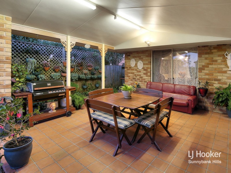 34 Sunflower Crescent, Calamvale QLD 4116