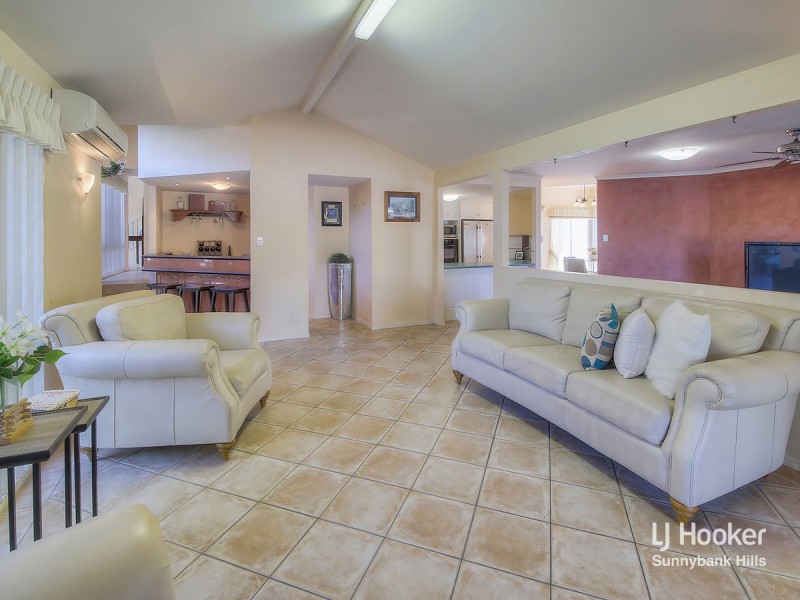 39 Lake Eyre Crescent, Parkinson QLD 4115