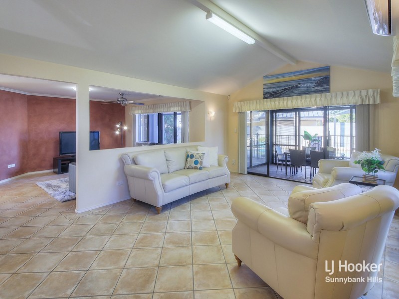 39 Lake Eyre Crescent, Parkinson QLD 4115